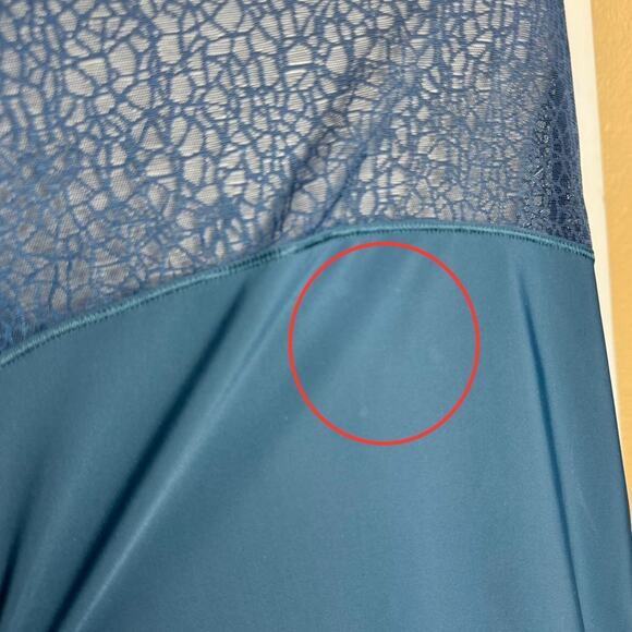 Lululemon Twist and Train Tank Top Lace Front Detail Women’s Size 6 - Picture 7 of 8